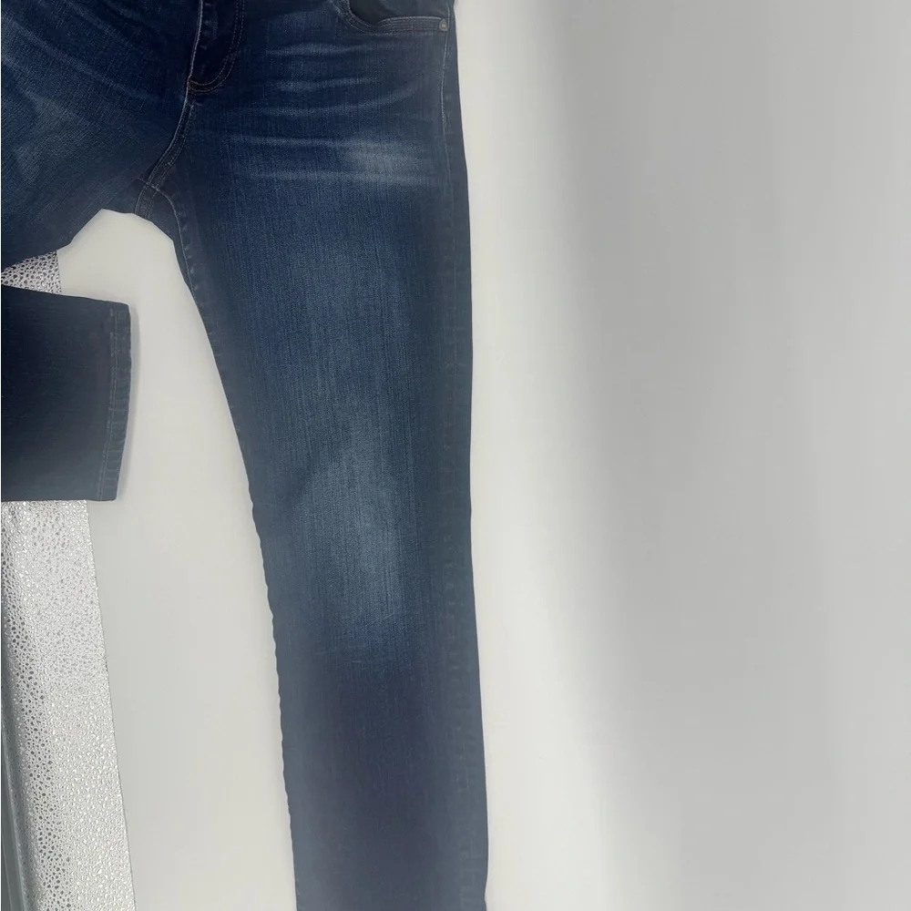 Kut from the Kloth Women’s Catherine dark blue jeans size 10 - Picture 3 of 8